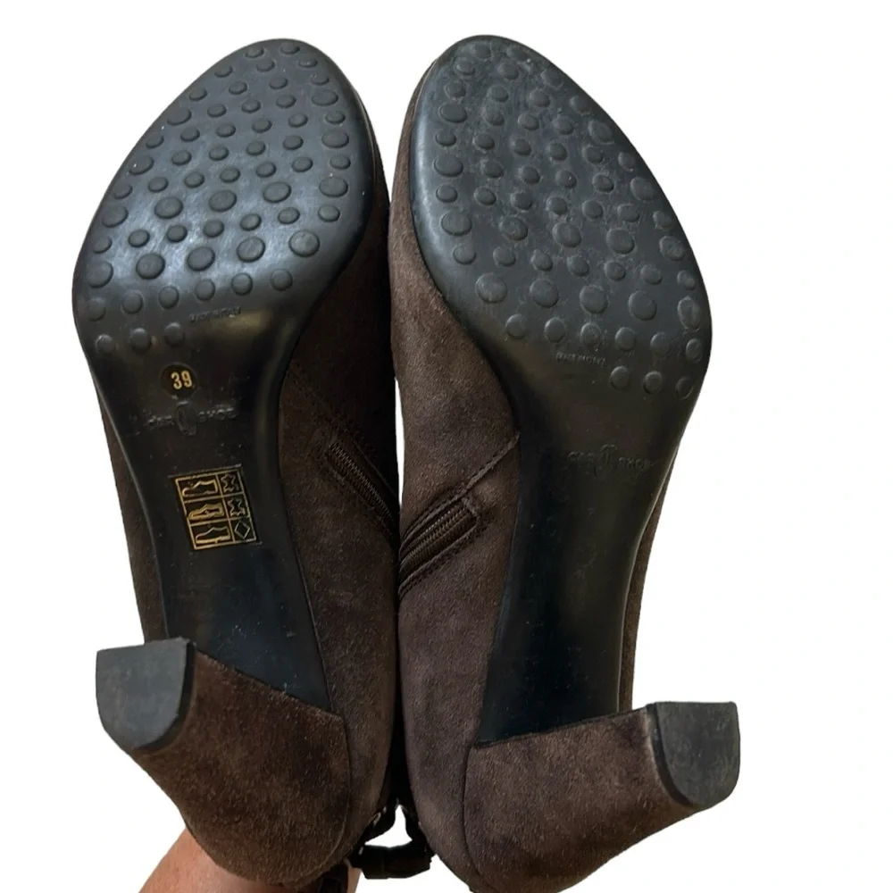 Prada The Original Car Shoe Gray Suede Booties‎ Tassels 39/8-8.5